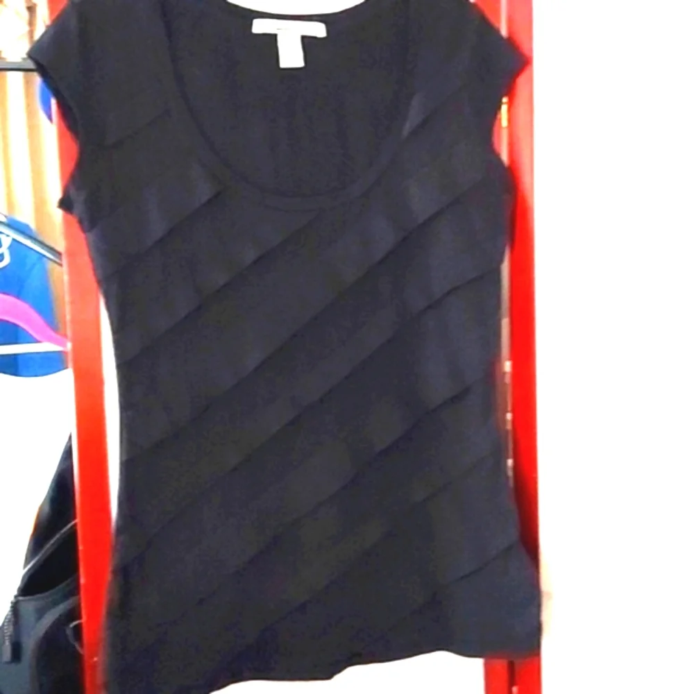 Kenneth Cole Black Ruffle tiered Cap Sleevless Top Sz S